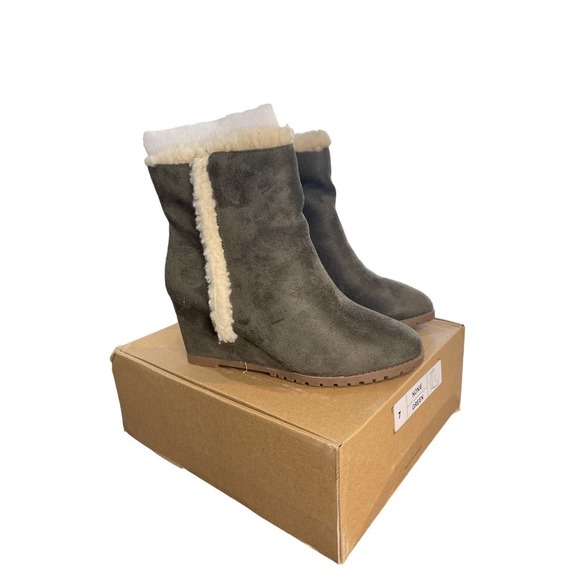 Journee Collection Shoes - Journee Collection Women's Nonie Wedge Booties - Green